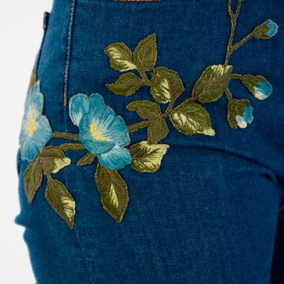 GUCCI EMBROIDERED JEANS(EUC) - Picture 2 of 7